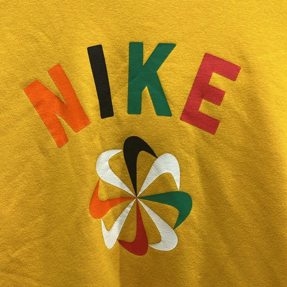 Nike Men’s Pinwheel Swoosh Hooded Yellow Sweatshirt Sz L - Picture 2 of 6